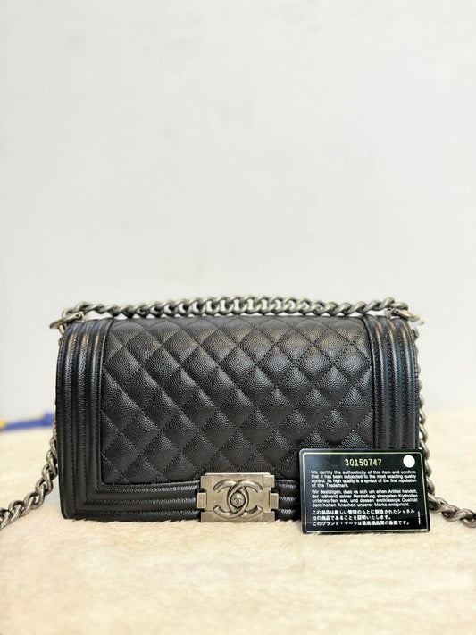 Chanel – Boy Bag (Black)