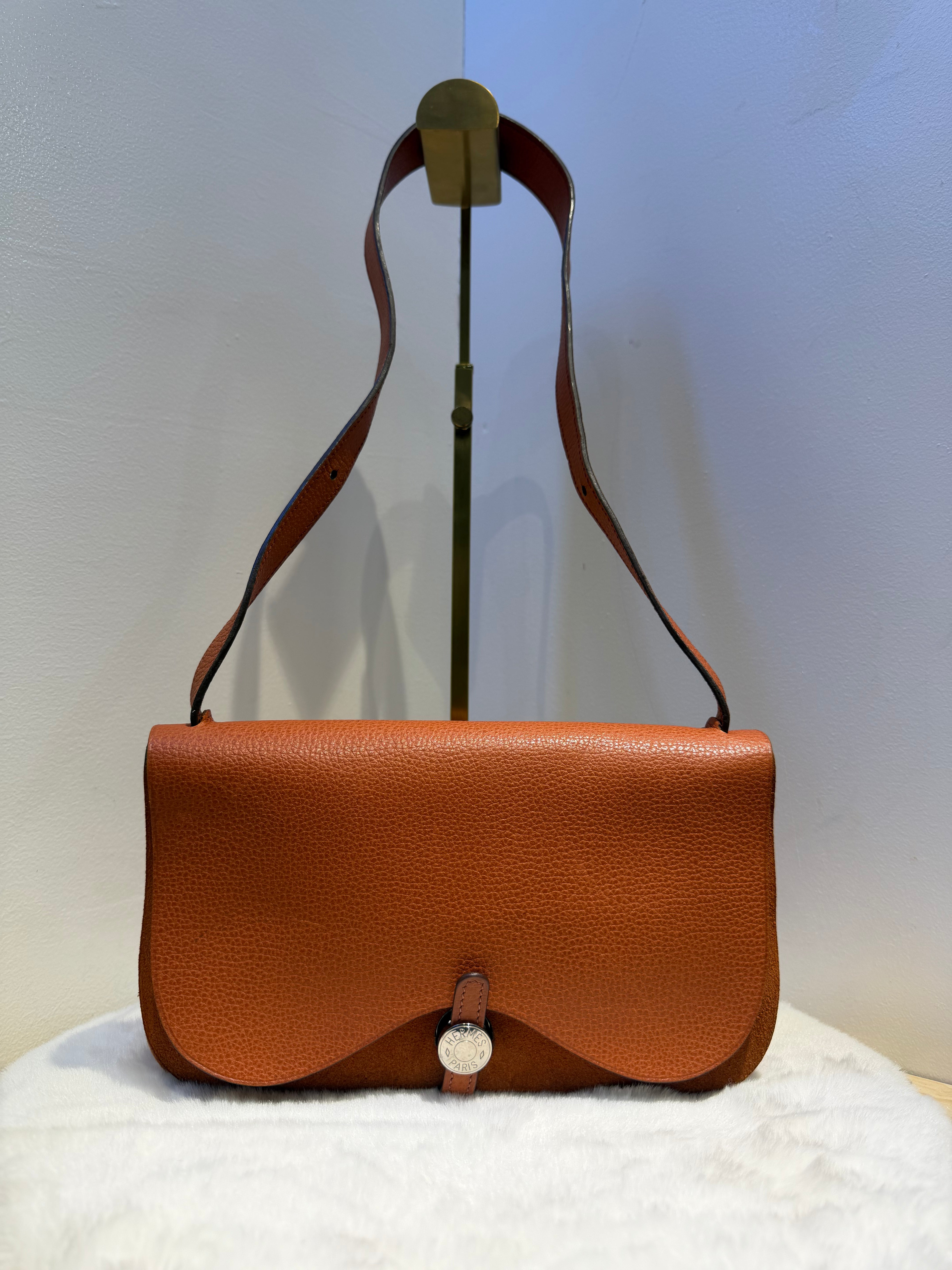 Hermes Colorado 22 (Vibrant Orange)
