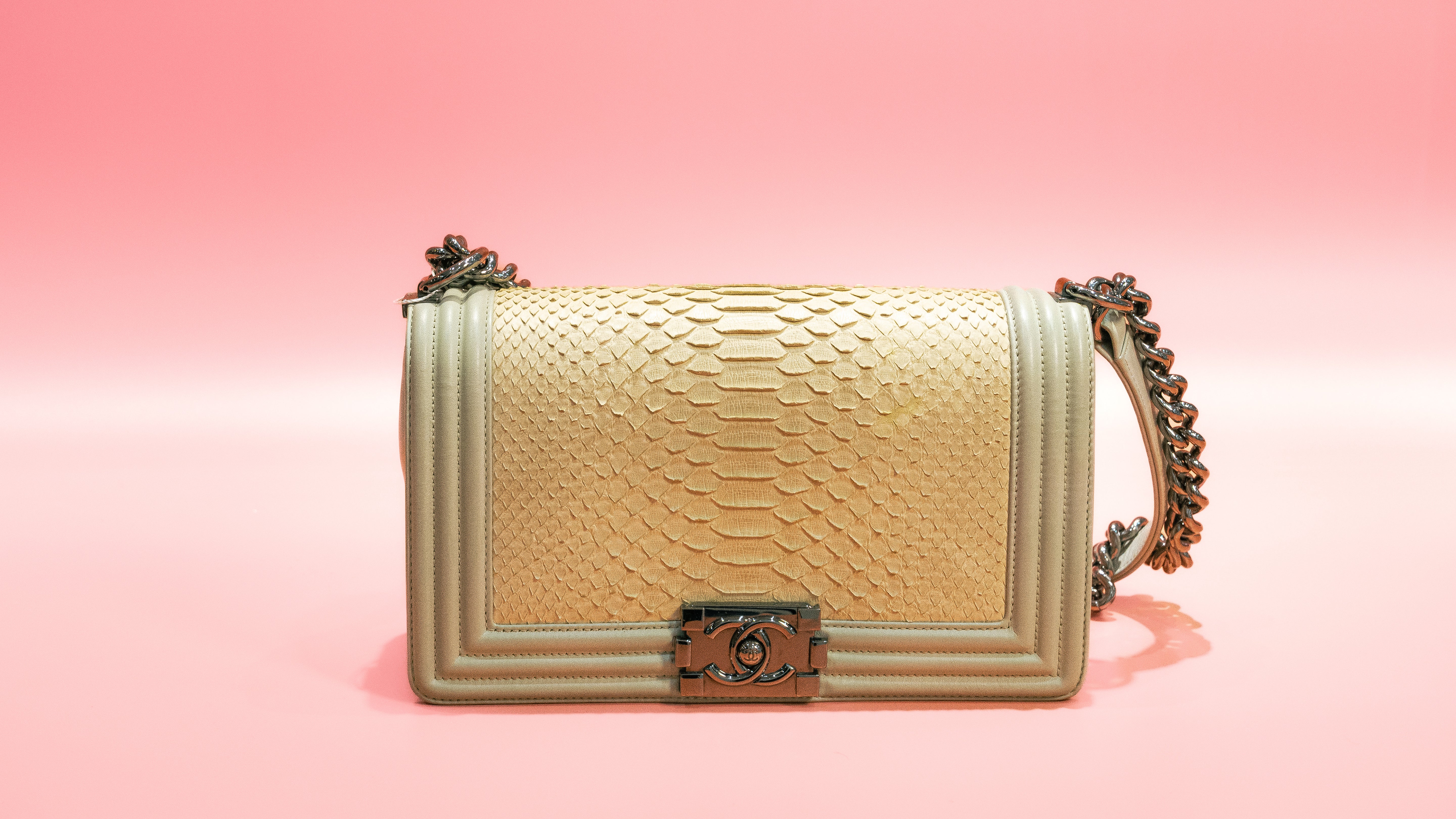 Chanel Scale