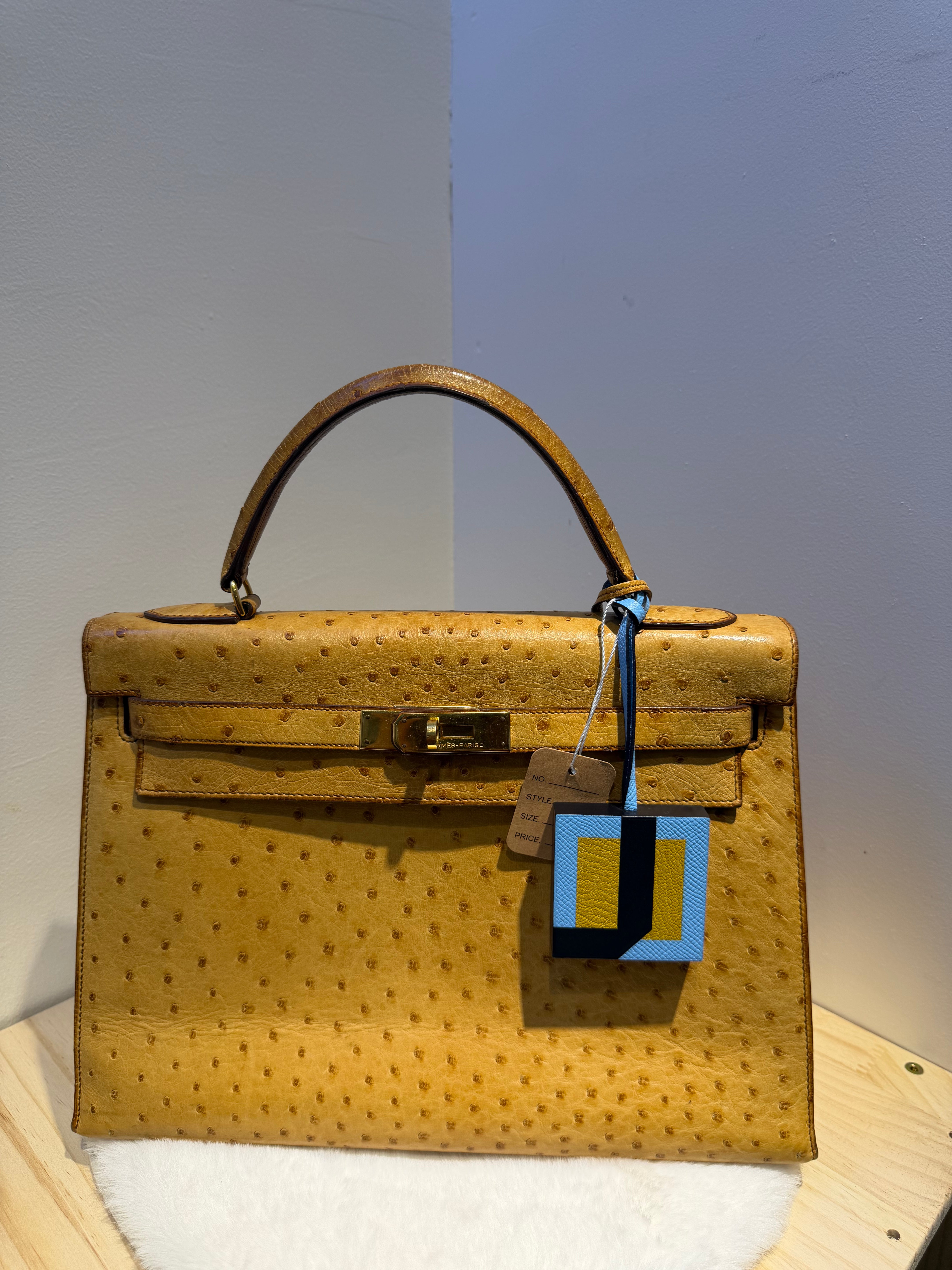 Hermes Kelly 28 (Tan)