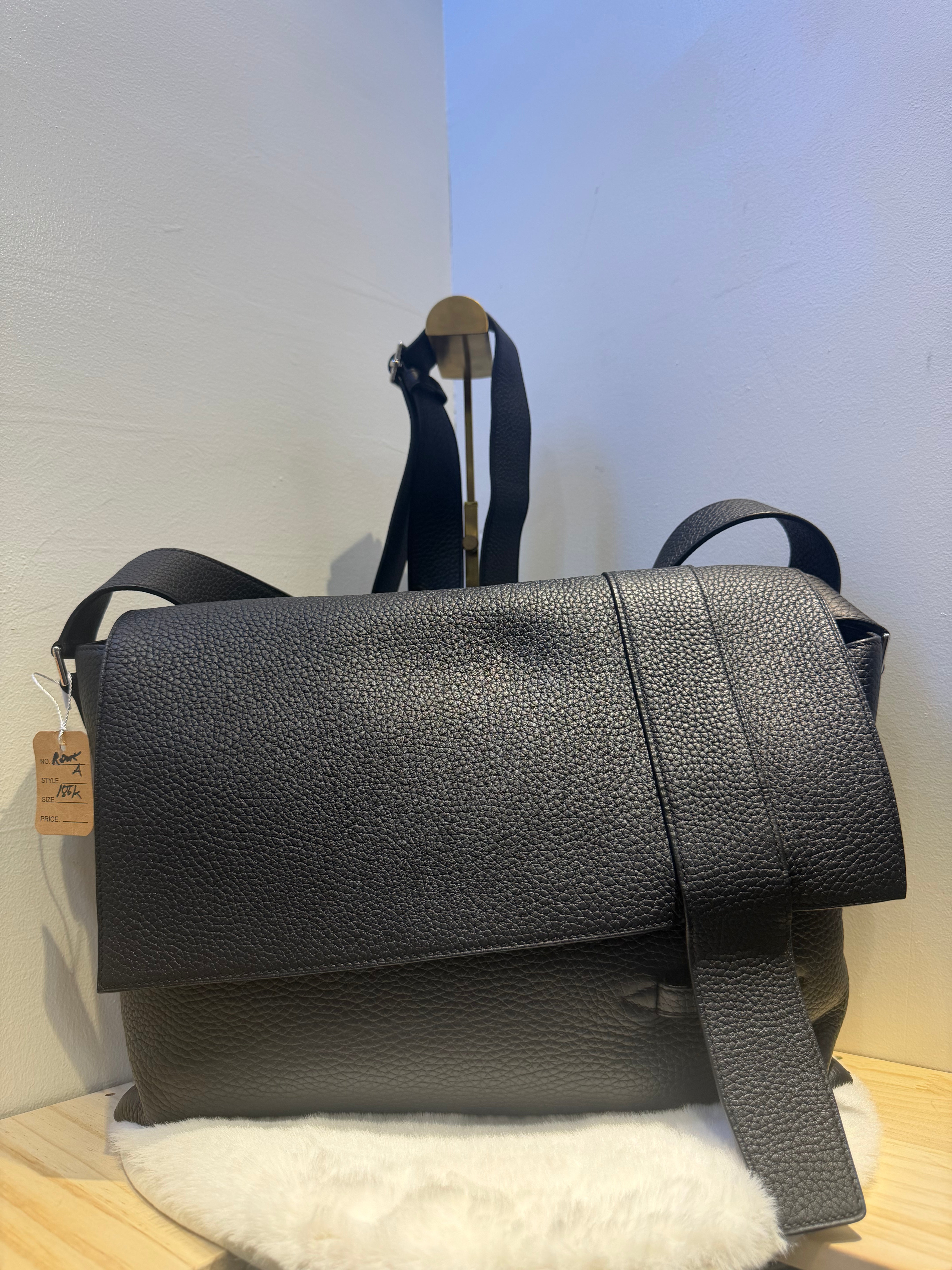 Hermes Alfred Messenger 35 (Black)
