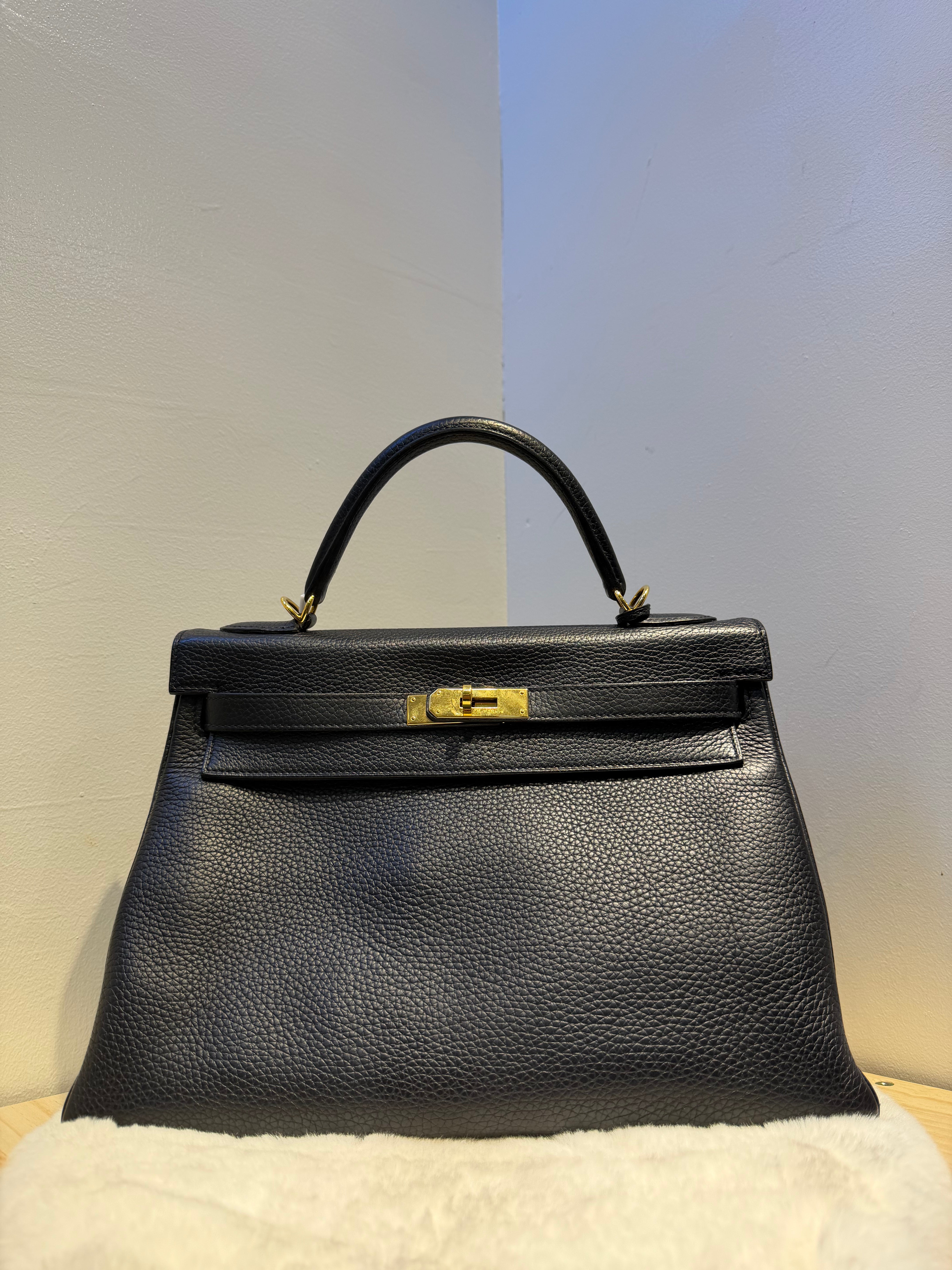 Hermes Kelly 32 (Black)