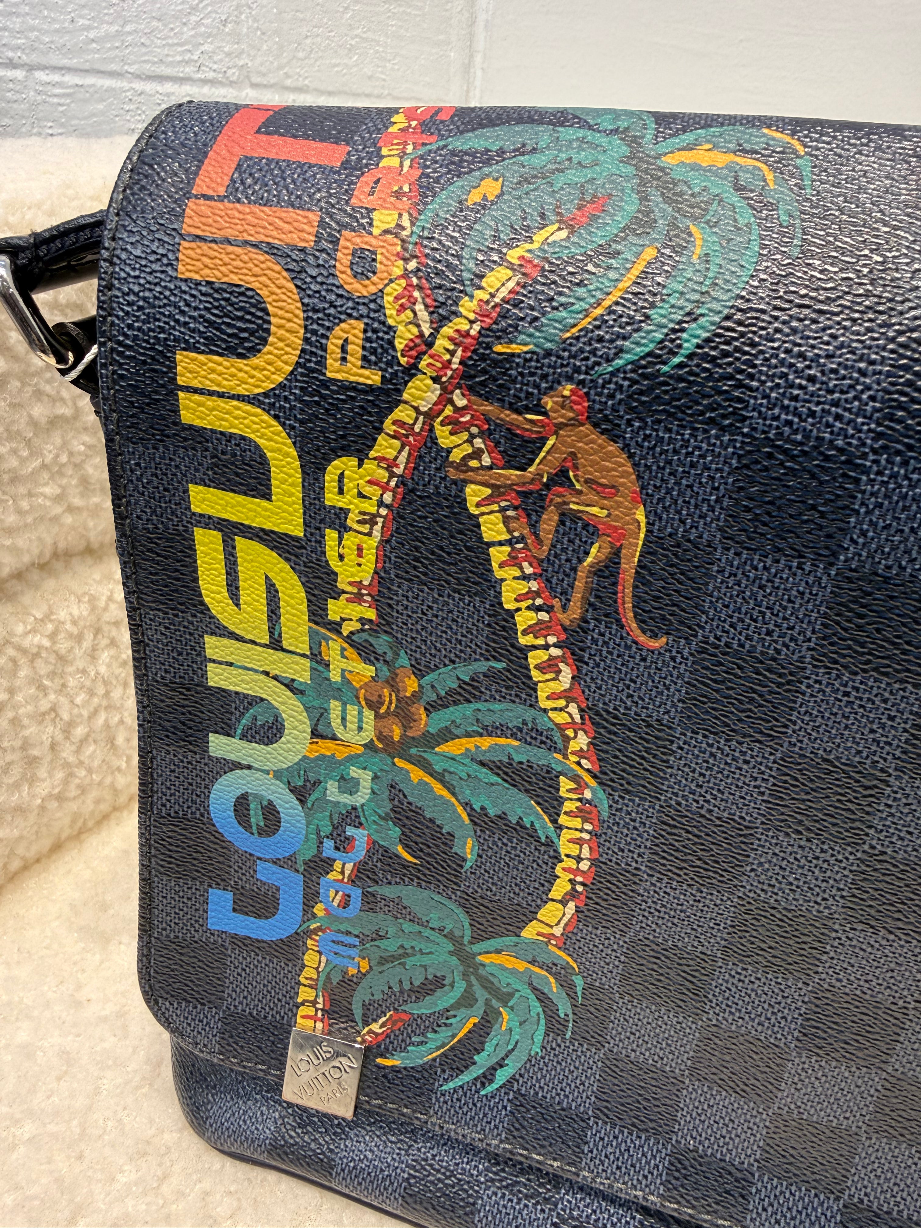 Louis Vuitton Messenger Bag 2018 limited edition District PM (Iconic Damier Cobalt Jungle Print)