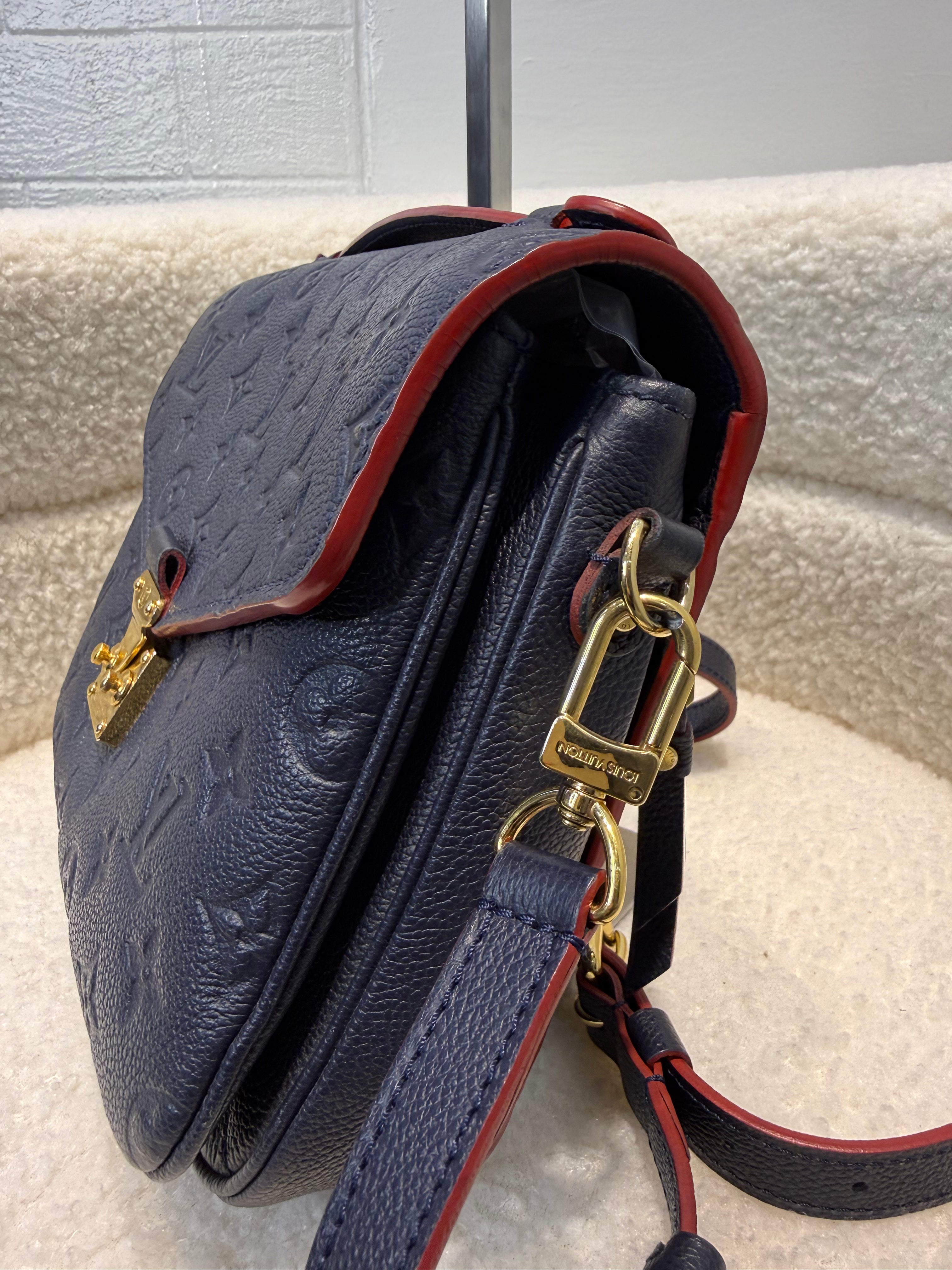 Louis Vuitton Pochette Metis Bag