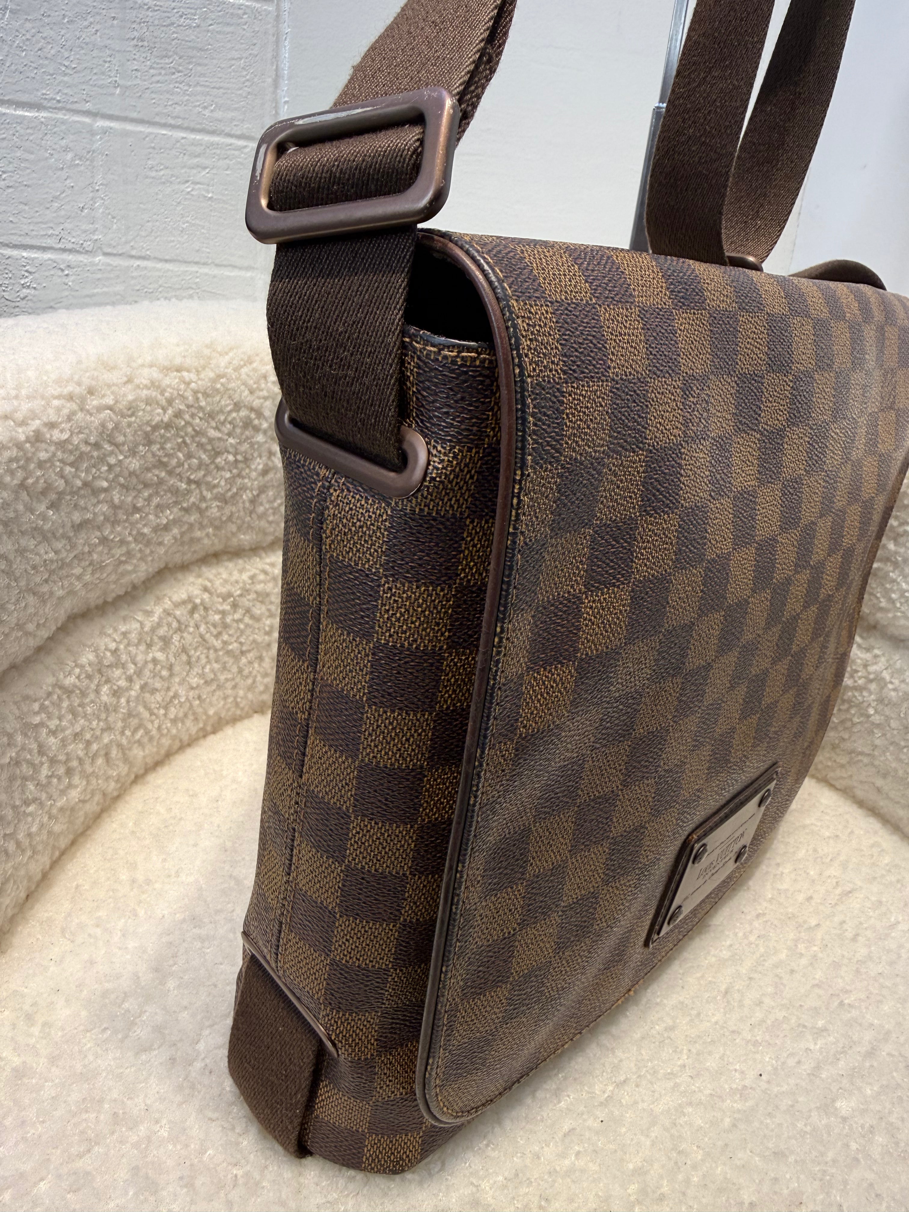 Louis Vuitton Damier Ebene Brooklyn MM Messenger Bag