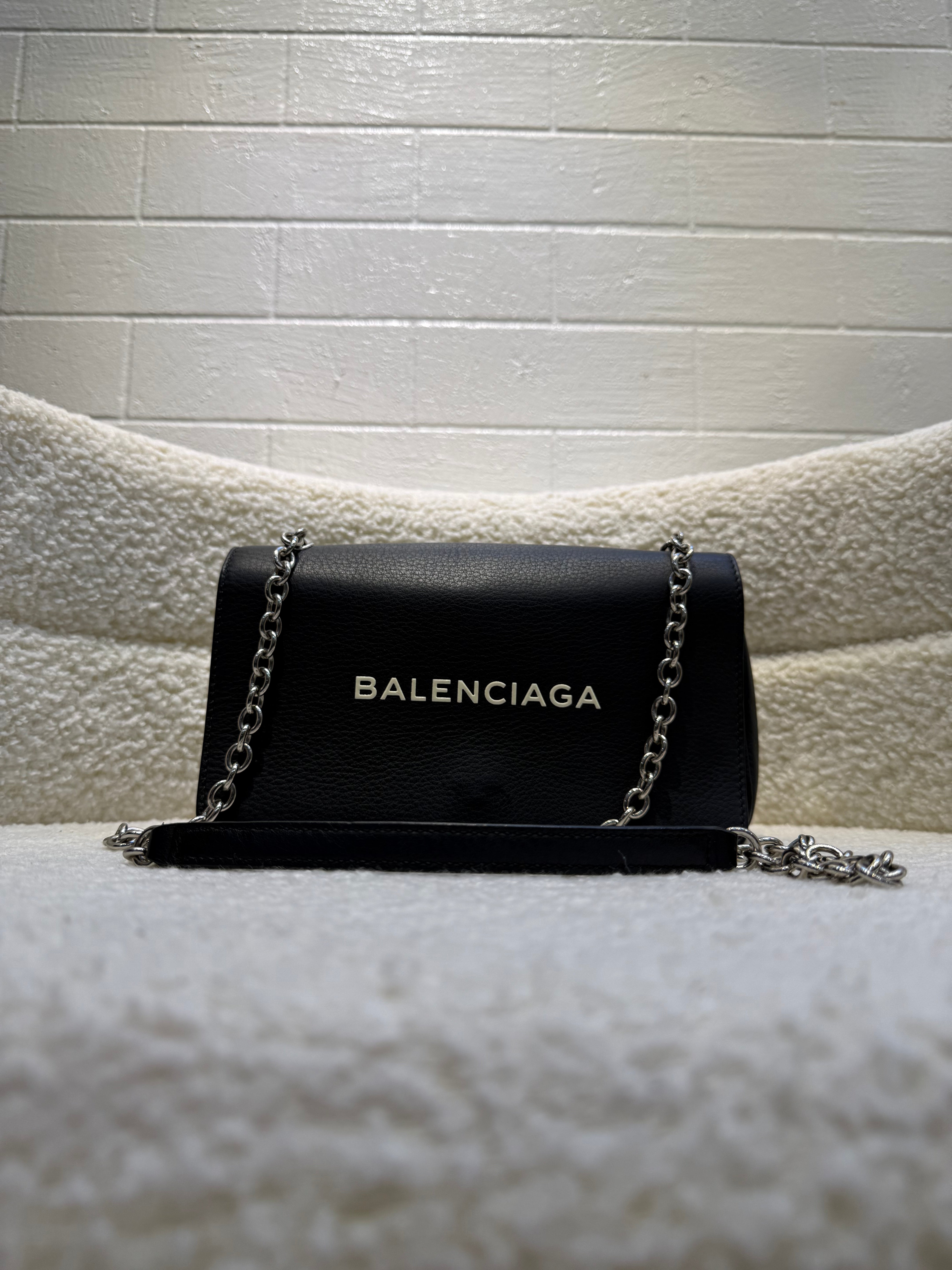 Balenciaga Everyday Wallet on Chain