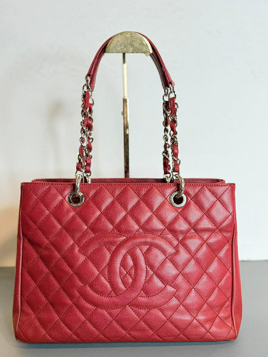 Chanel - Grand Shopping Tote GST in Red